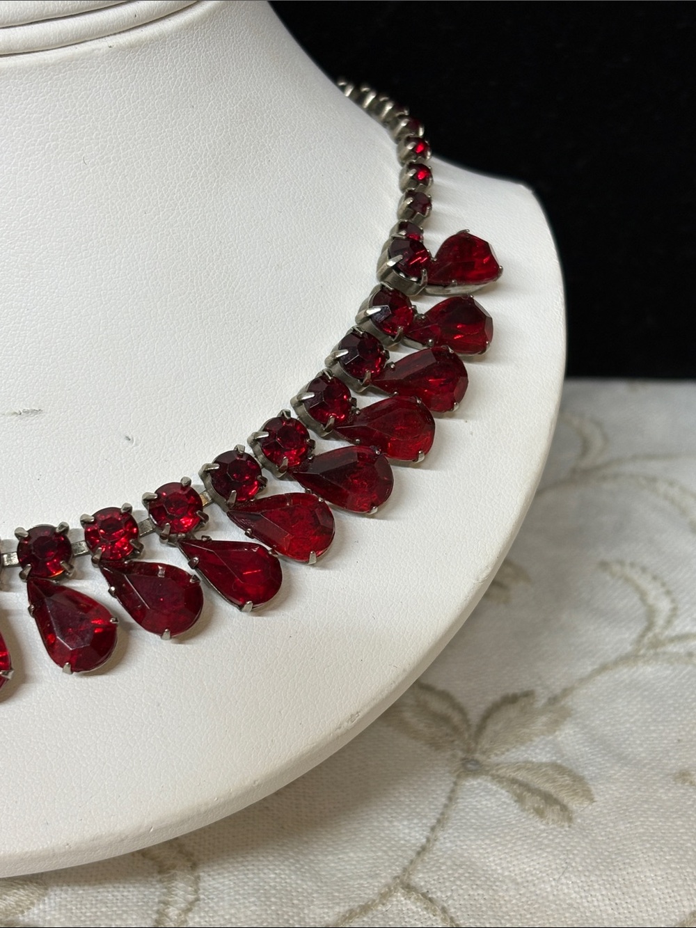 Ruby, red choker necklace - Picture 3 of 7